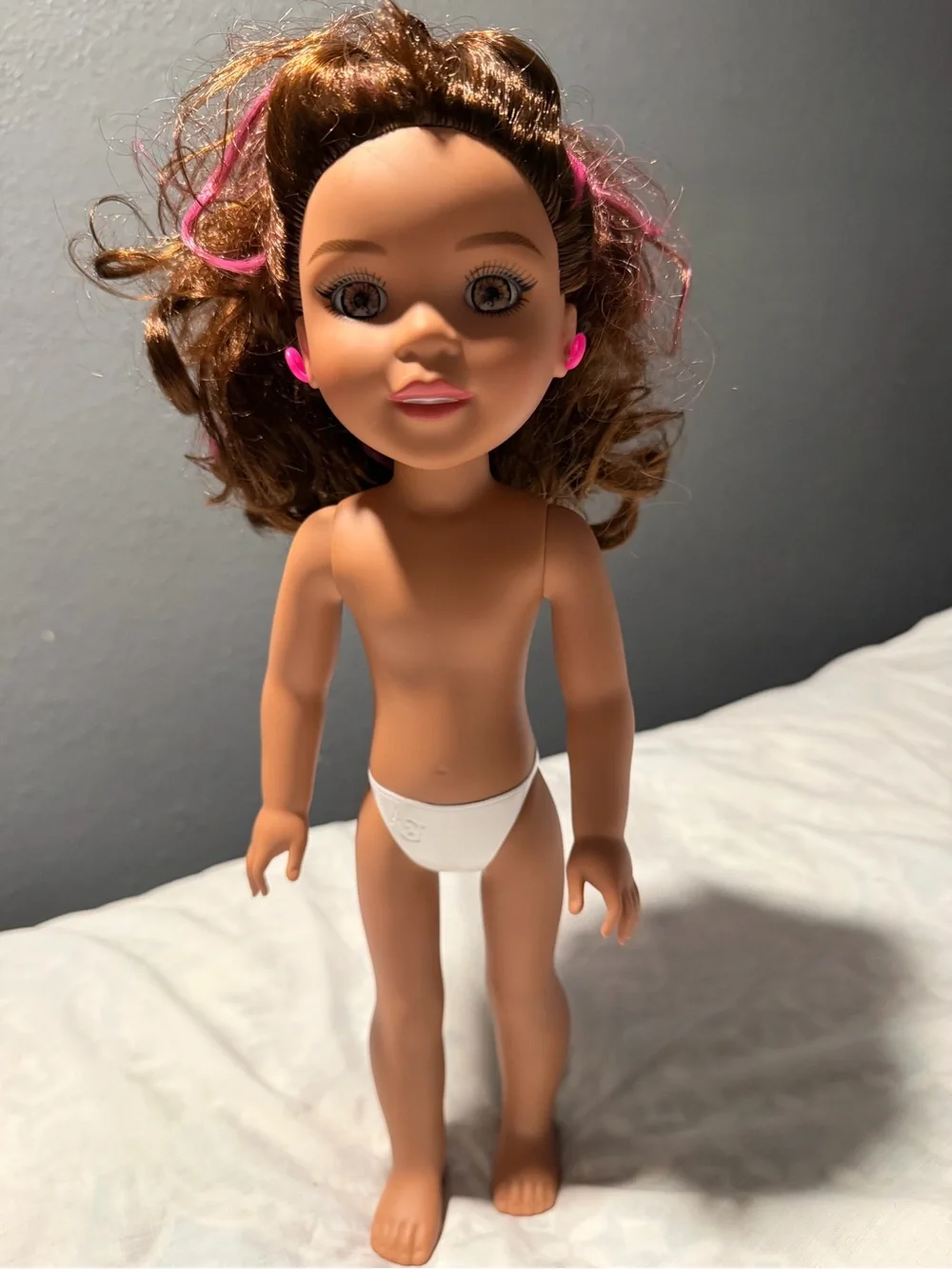 American Girl sisters Lea Brown-Haired Doll with Pink Hair Accents 14.5’